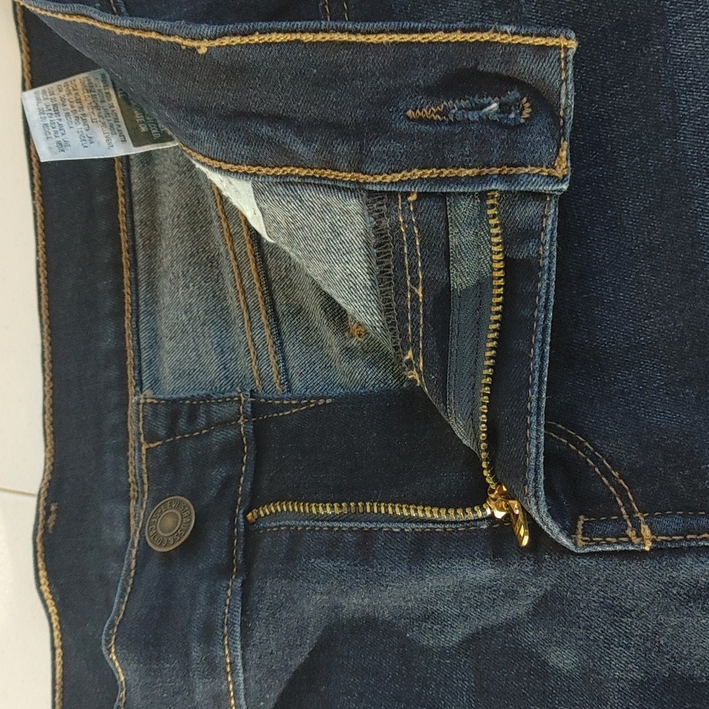 Levi's Cuffed Jean Shorts - Picture 9 of 10